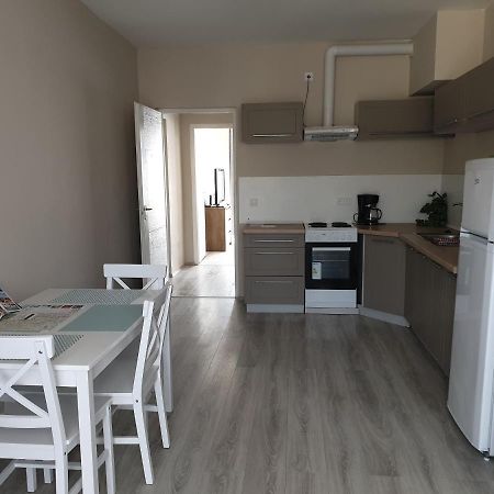 Chill House Apartman Eger Eksteriør bilde
