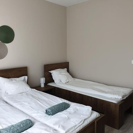Chill House Apartman Eger Eksteriør bilde