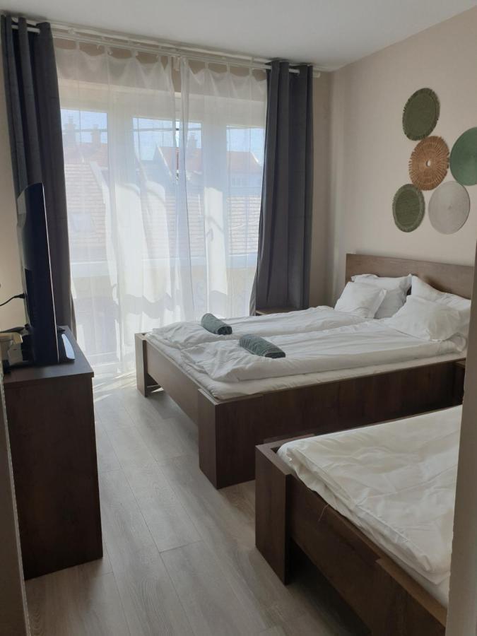 Chill House Apartman Eger Eksteriør bilde